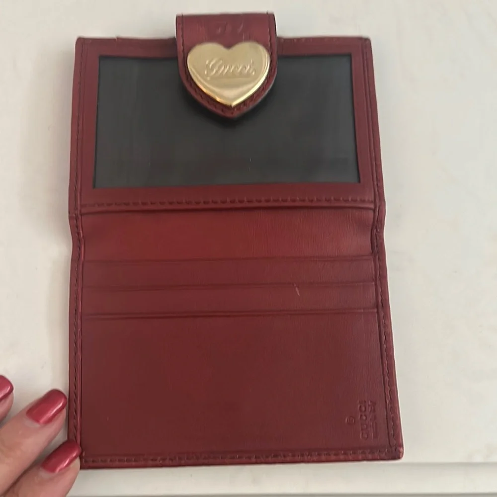 Gucci Red Card Holder with Gold Heart - Picture 5 of 7